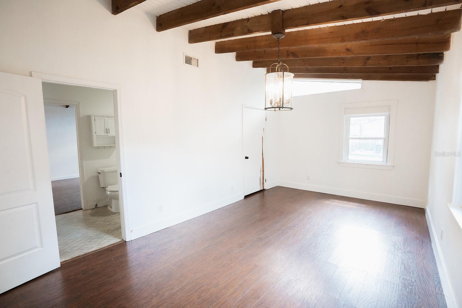 1112 W Kirby St Property Photo 13