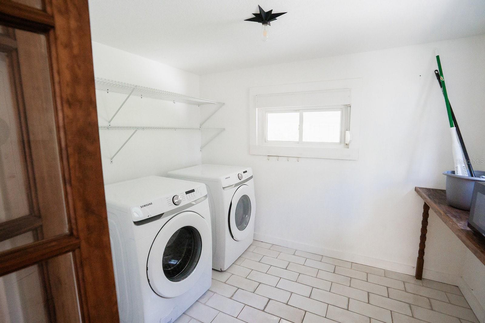 1112 W Kirby St Property Photo 29