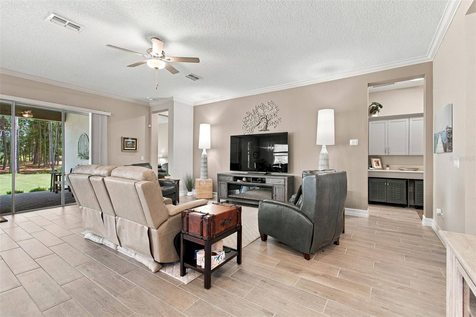 5020 Southern Valley Loop Property Photo 6