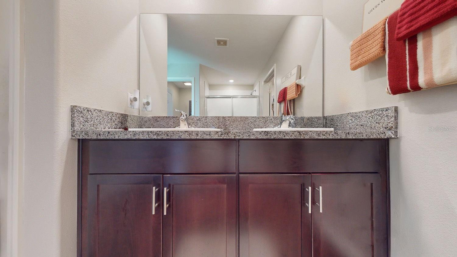 10211 White Linen Ave Property Photo 7