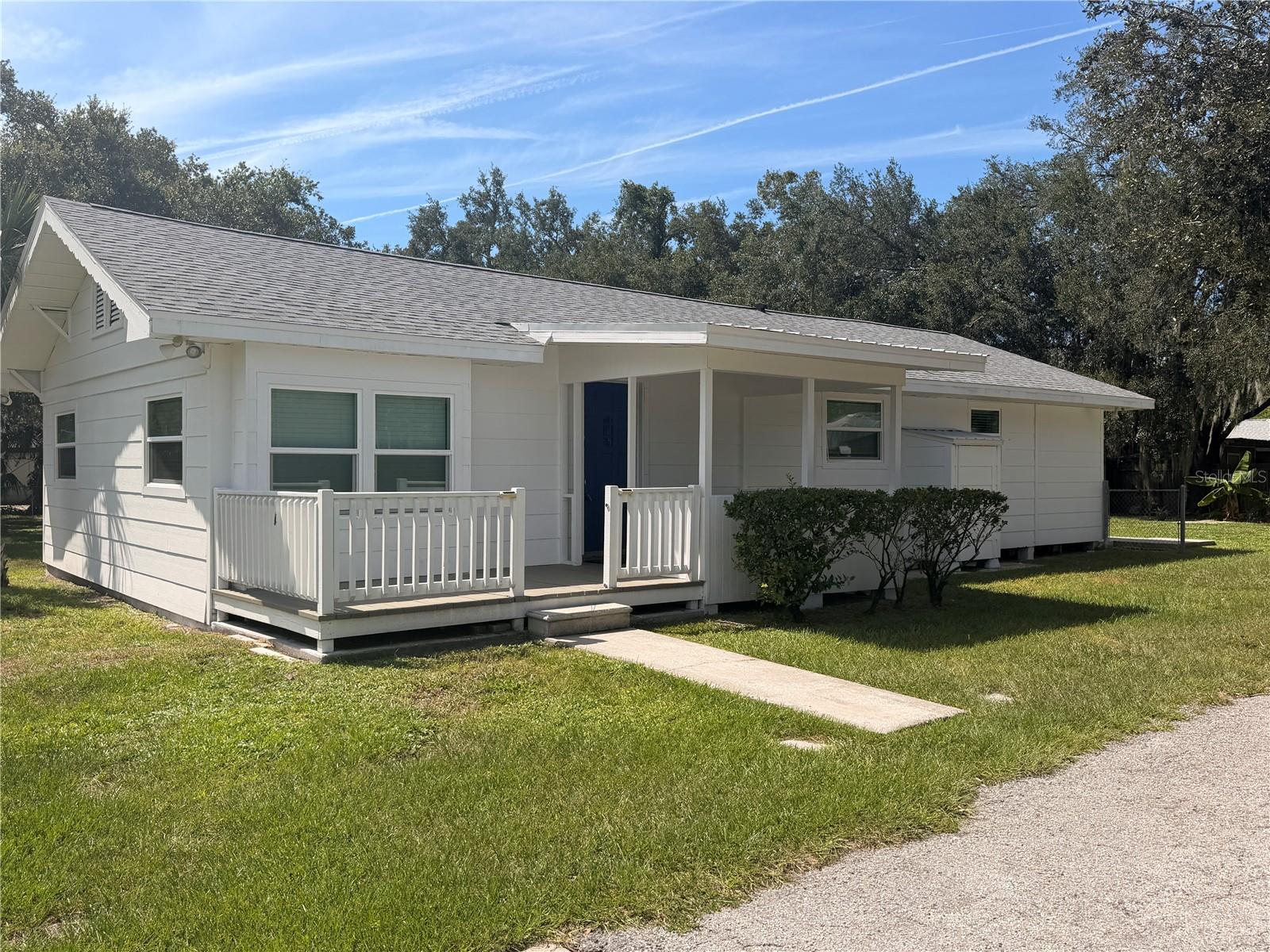 8807 Dyer Rd Property Photo 1