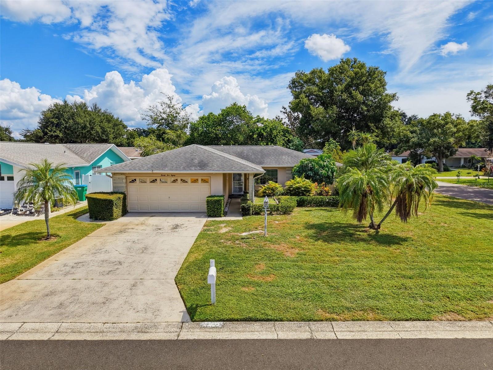 2580 Windwood Dr Property Photo 2
