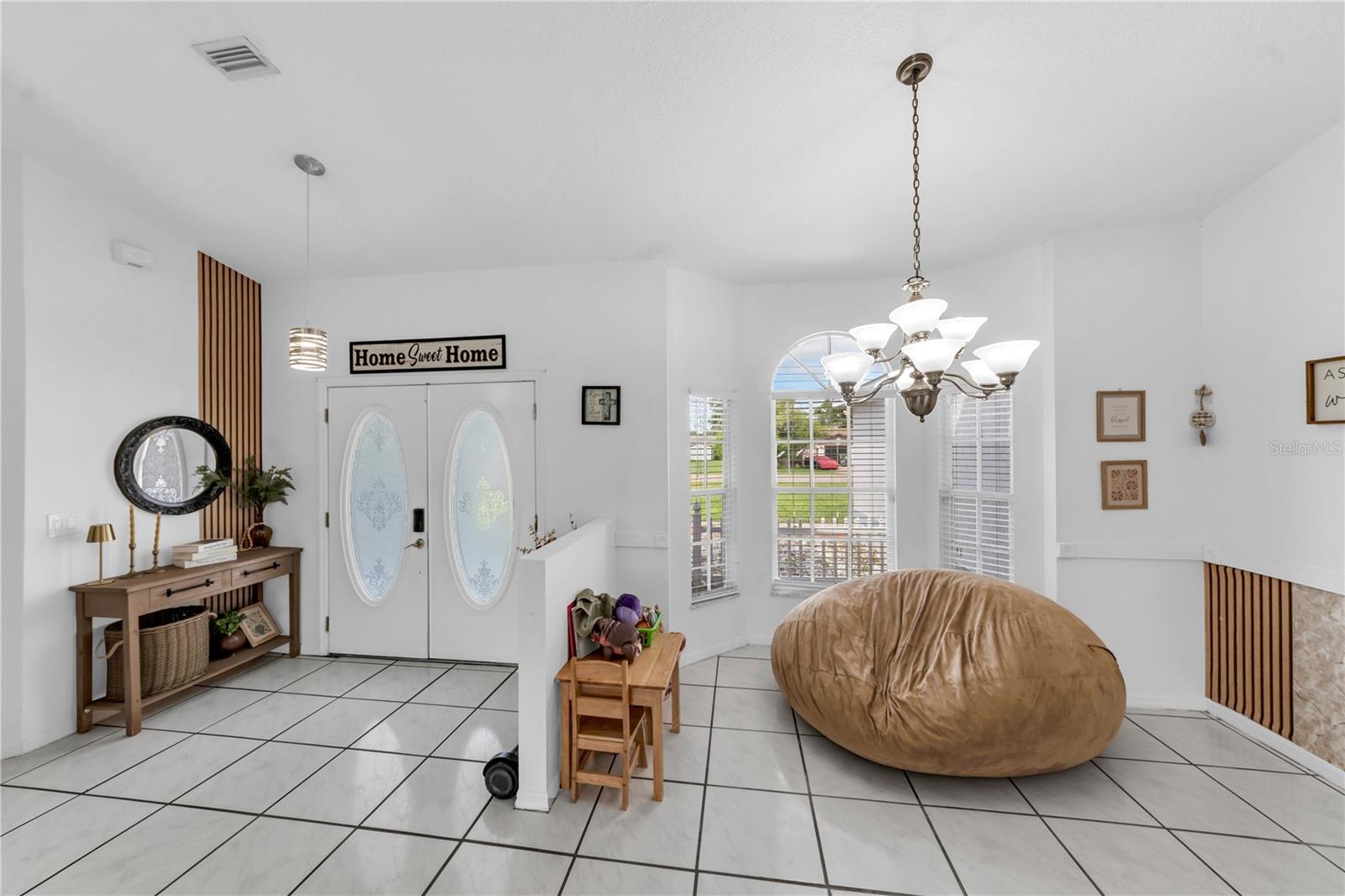 10110 Henderson St Property Photo 9