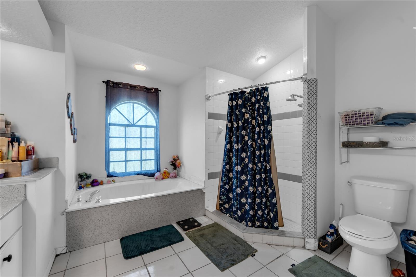 10110 Henderson St Property Photo 23
