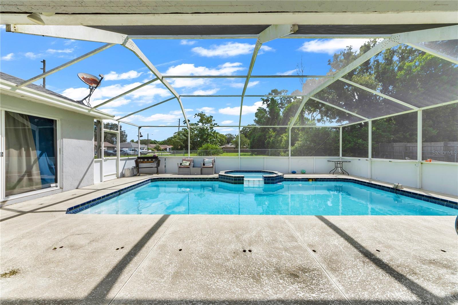 10110 Henderson St Property Photo 26