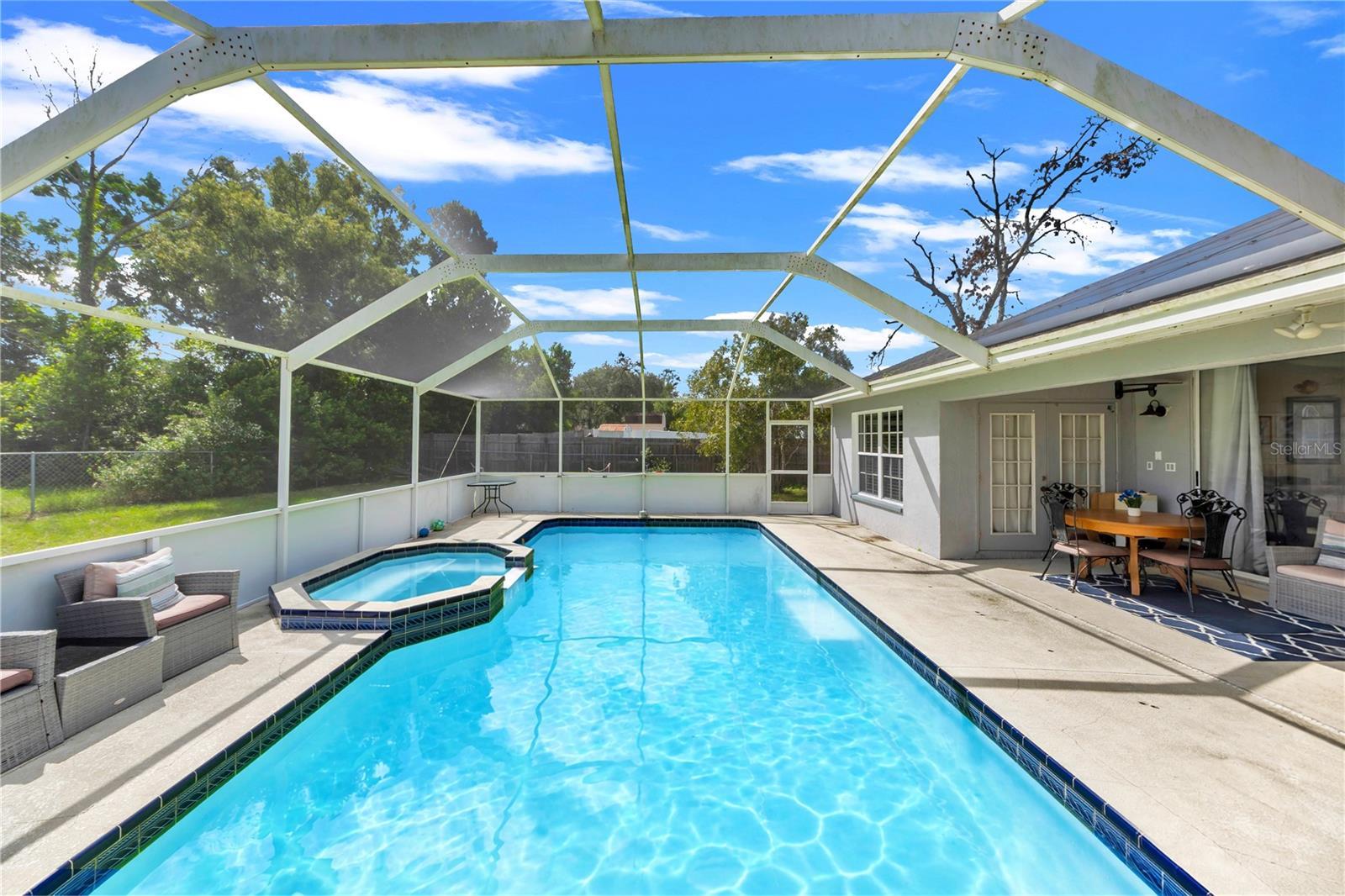 10110 Henderson St Property Photo 29