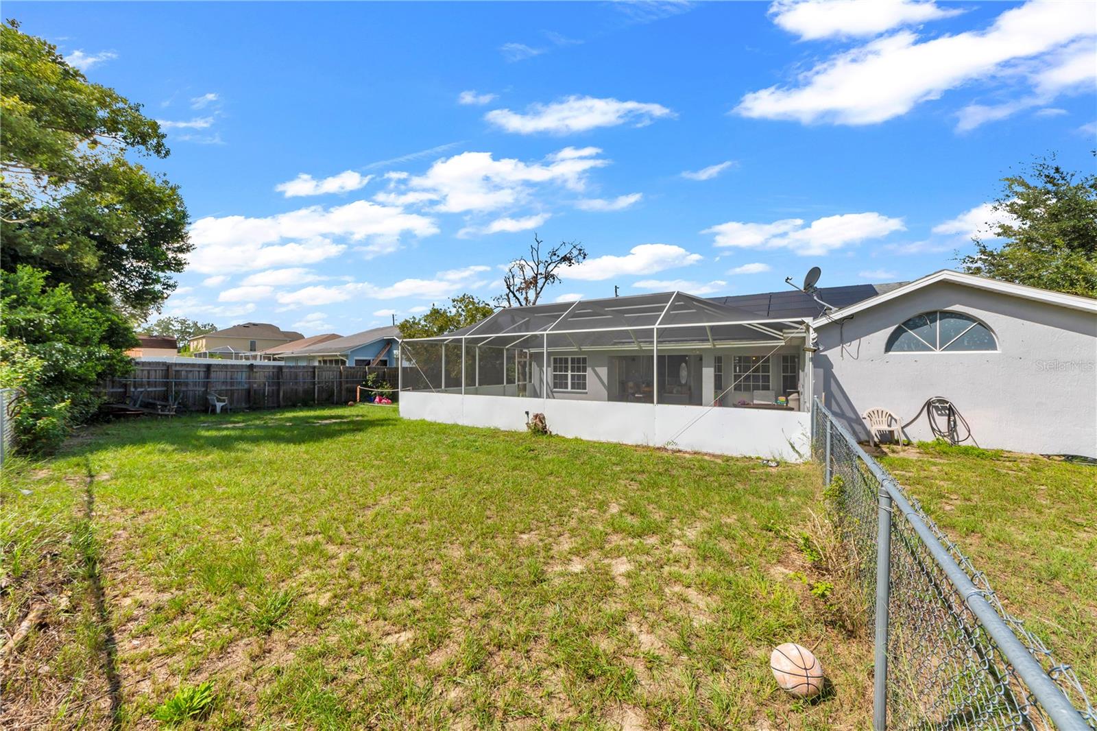 10110 Henderson St Property Photo 34