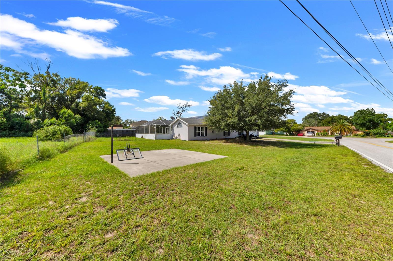 10110 Henderson St Property Photo 42