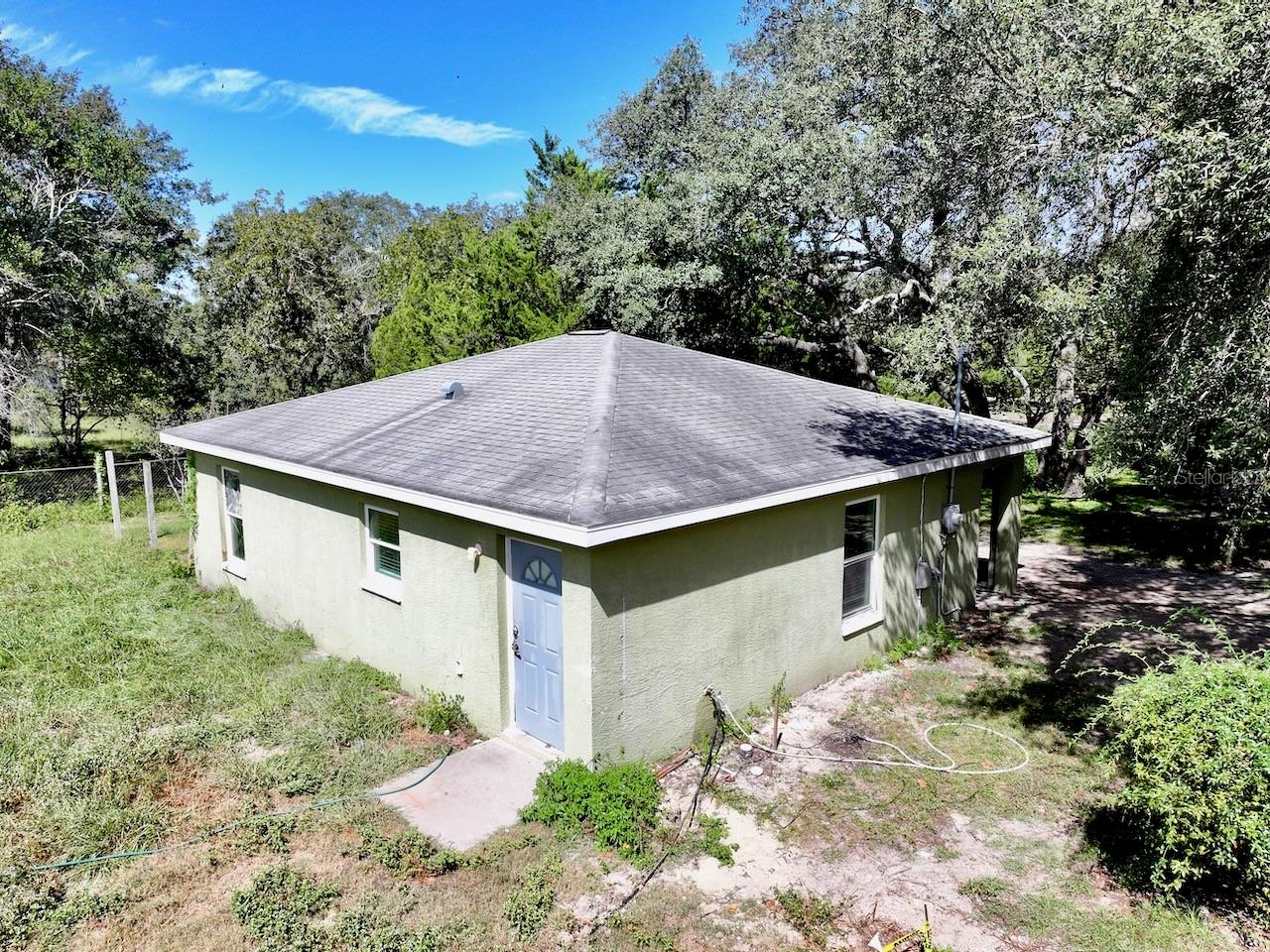1750 W High Acres St Property Photo 1