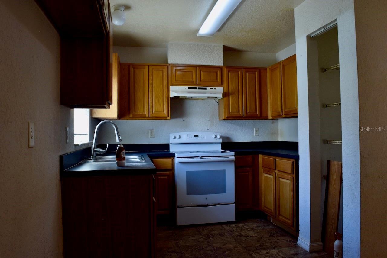 1750 W High Acres St Property Photo 9