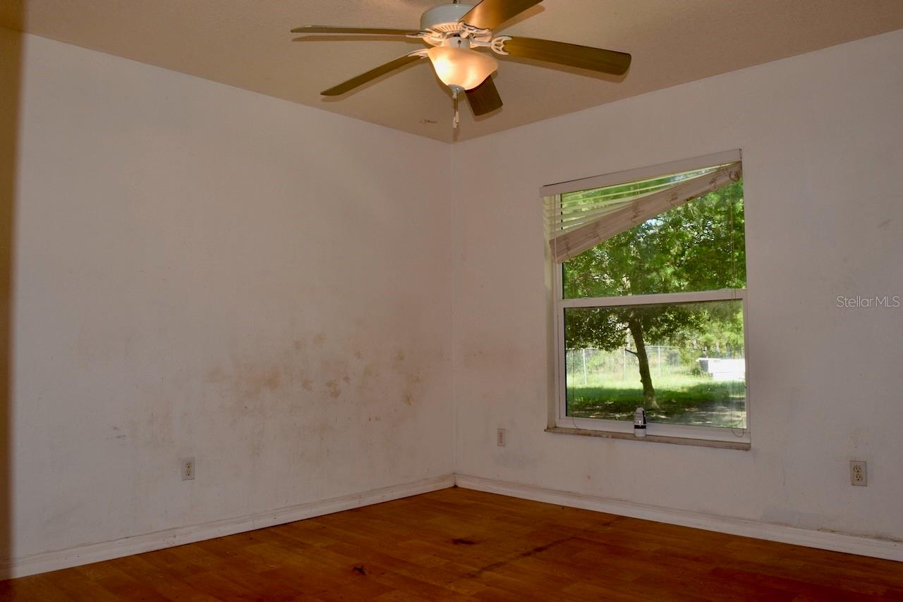 1750 W High Acres St Property Photo 15