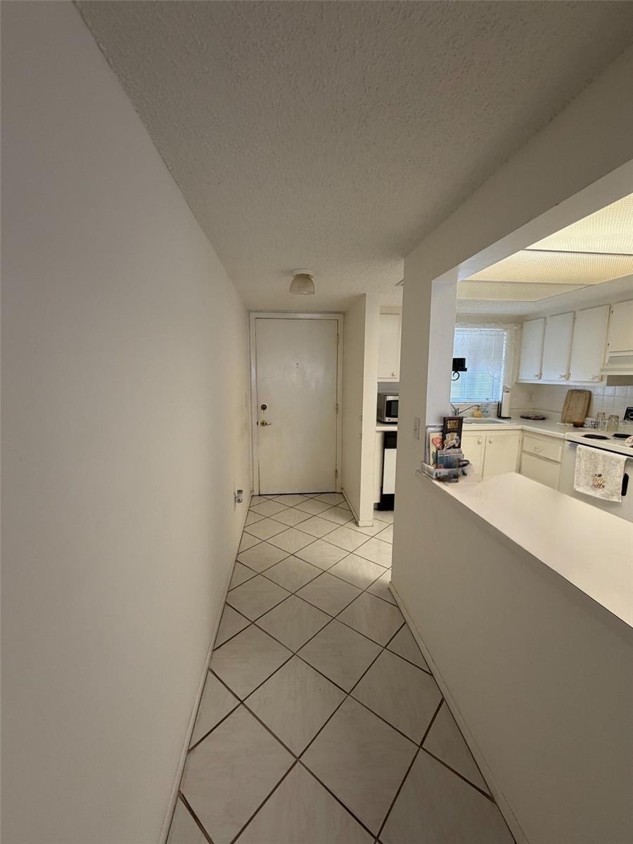 1524 Lakeview Rd #304 Property Photo 4
