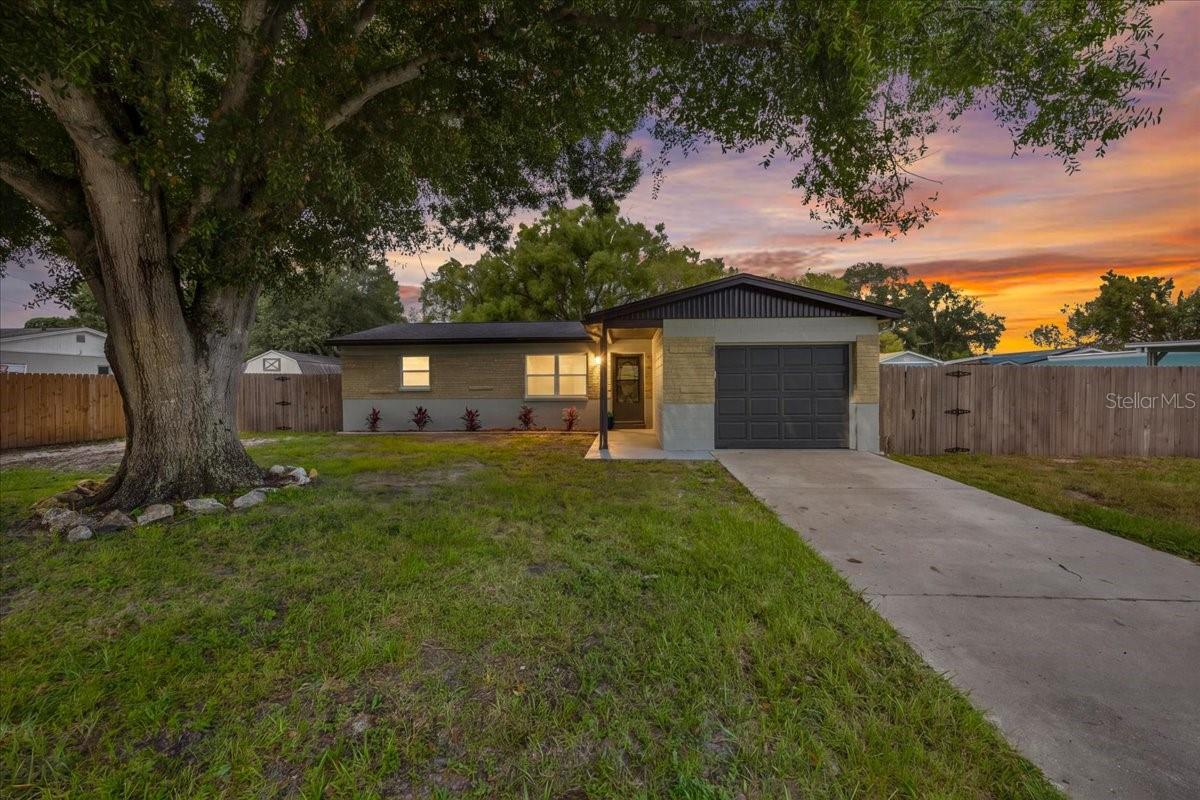 14756 Mockingbird Ln E Property Photo 2