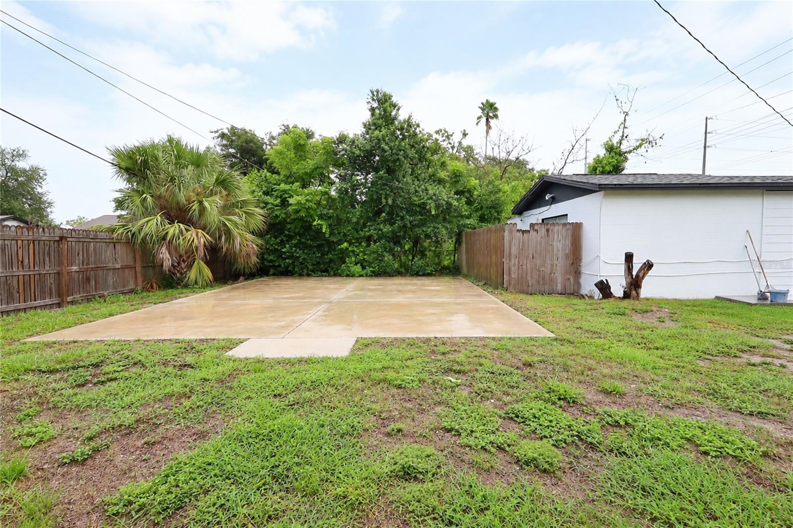 1328 E Parker St Property Photo 30