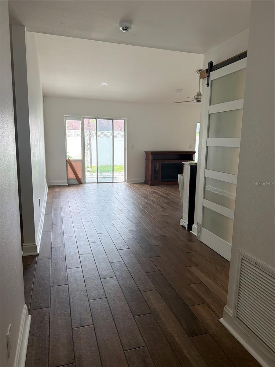 11012 Ashbourne Cir Property Photo 3