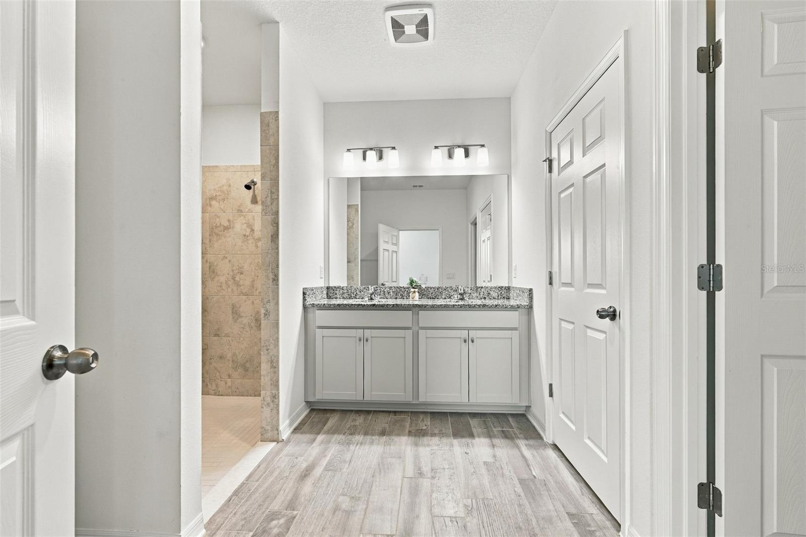 2952 Marine Grass Dr Property Photo 18