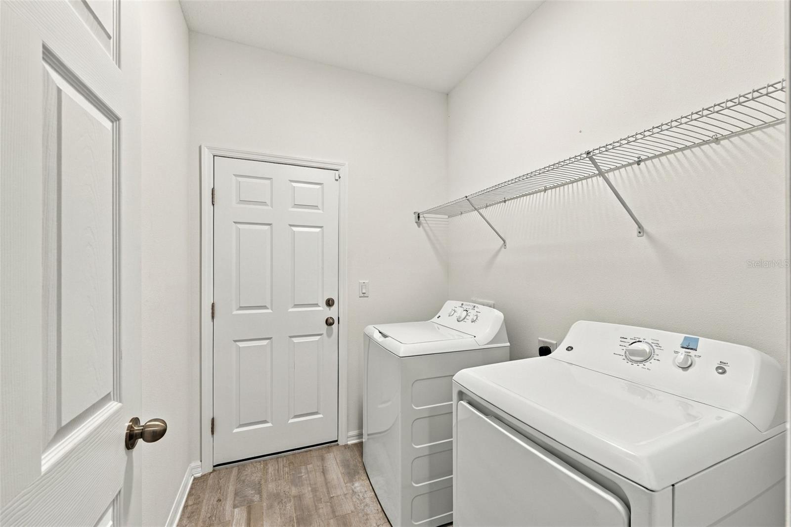 2952 Marine Grass Dr Property Photo 23