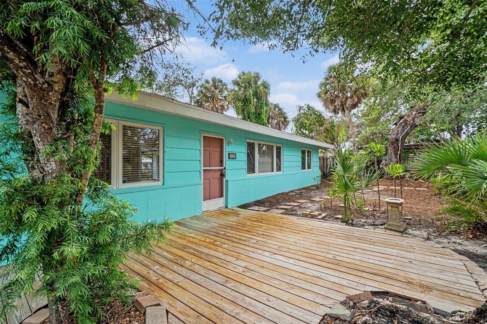528 Ralph St Property Photo 3