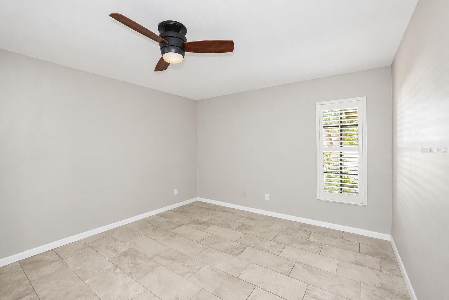 913 Sutton Pl Property Photo 21