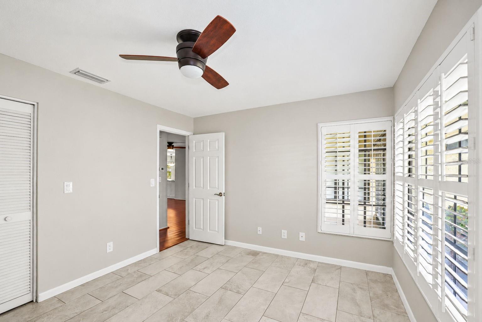 913 Sutton Pl Property Photo 22