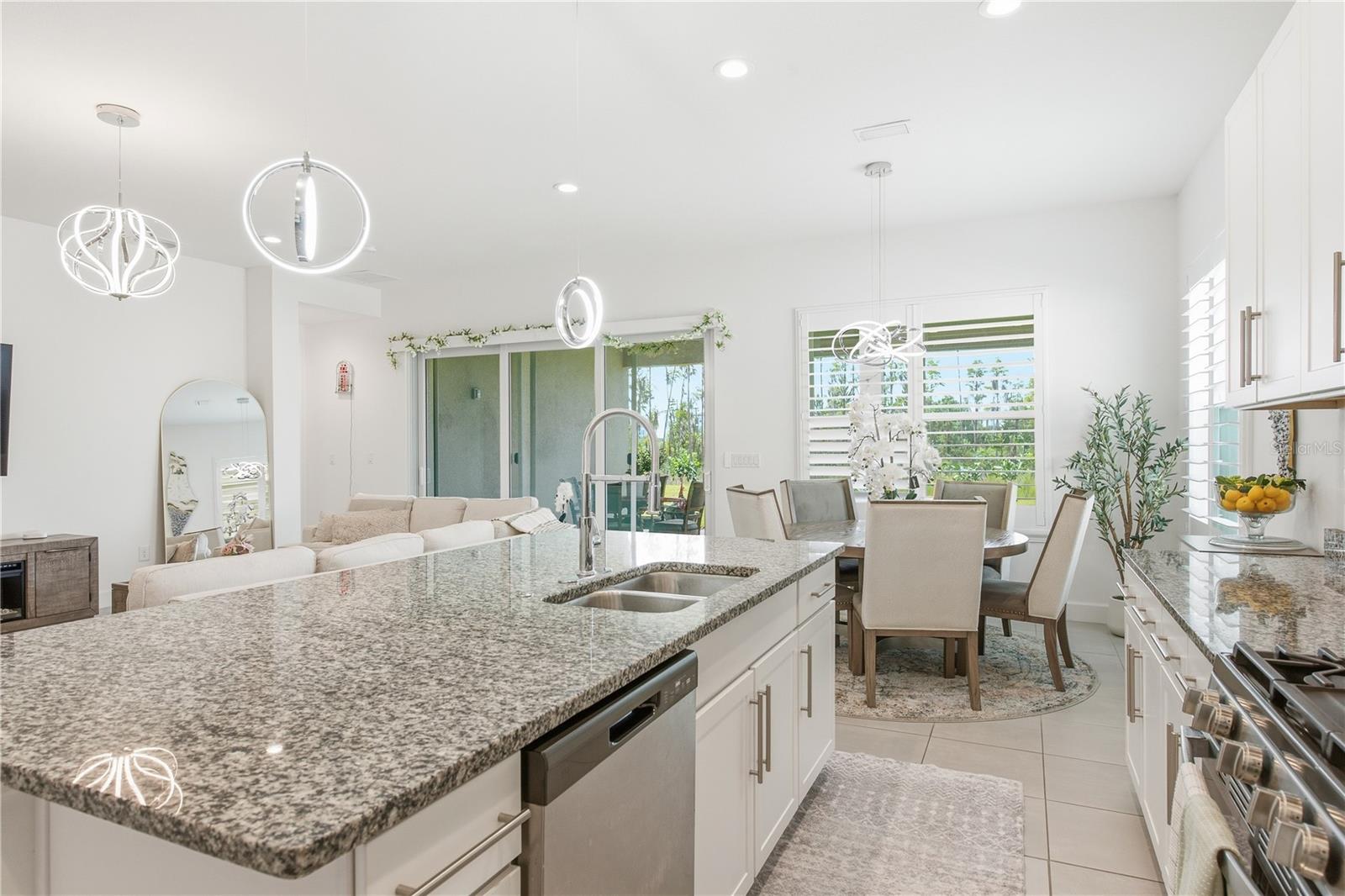 32604 Tree Of Life Ave Property Photo 20