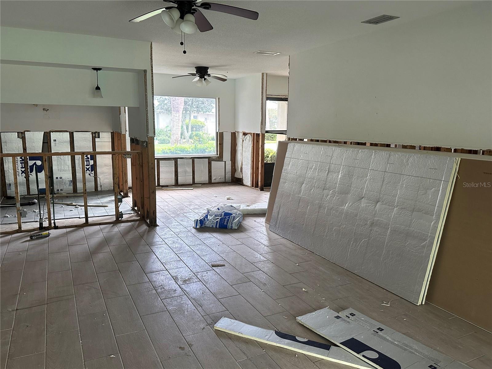 1233 N Egret Pt #125 Property Photo 3