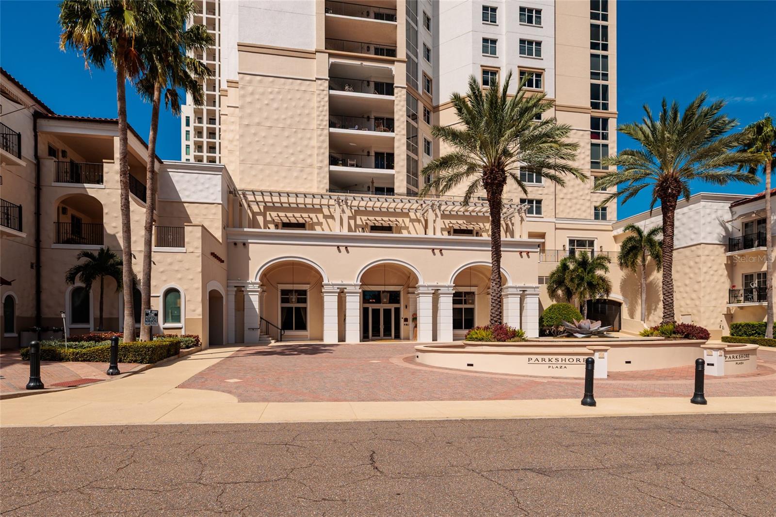 300 Beach Dr Ne #1804 Property Photo 1