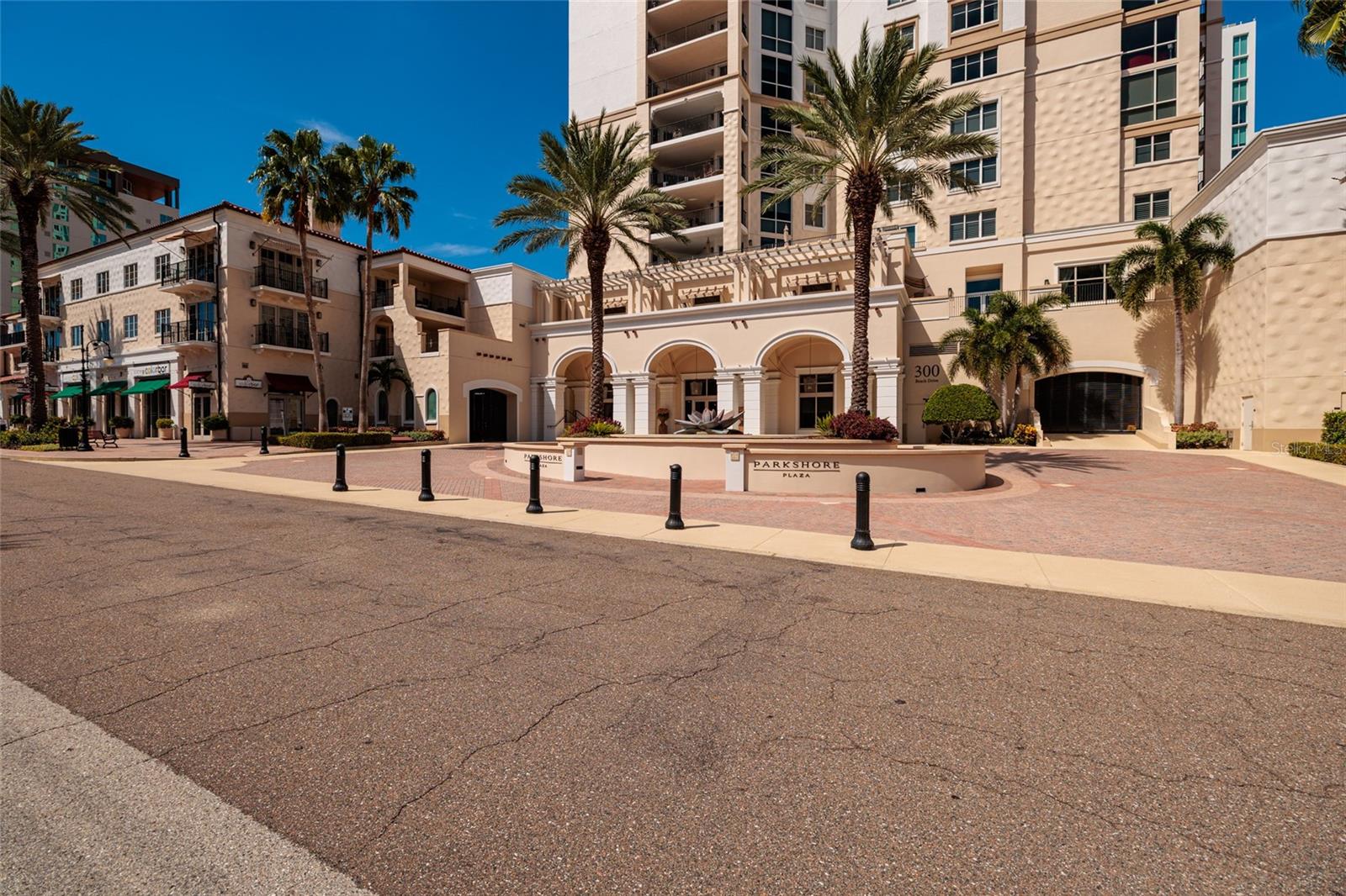 300 Beach Dr Ne #1804 Property Photo 10