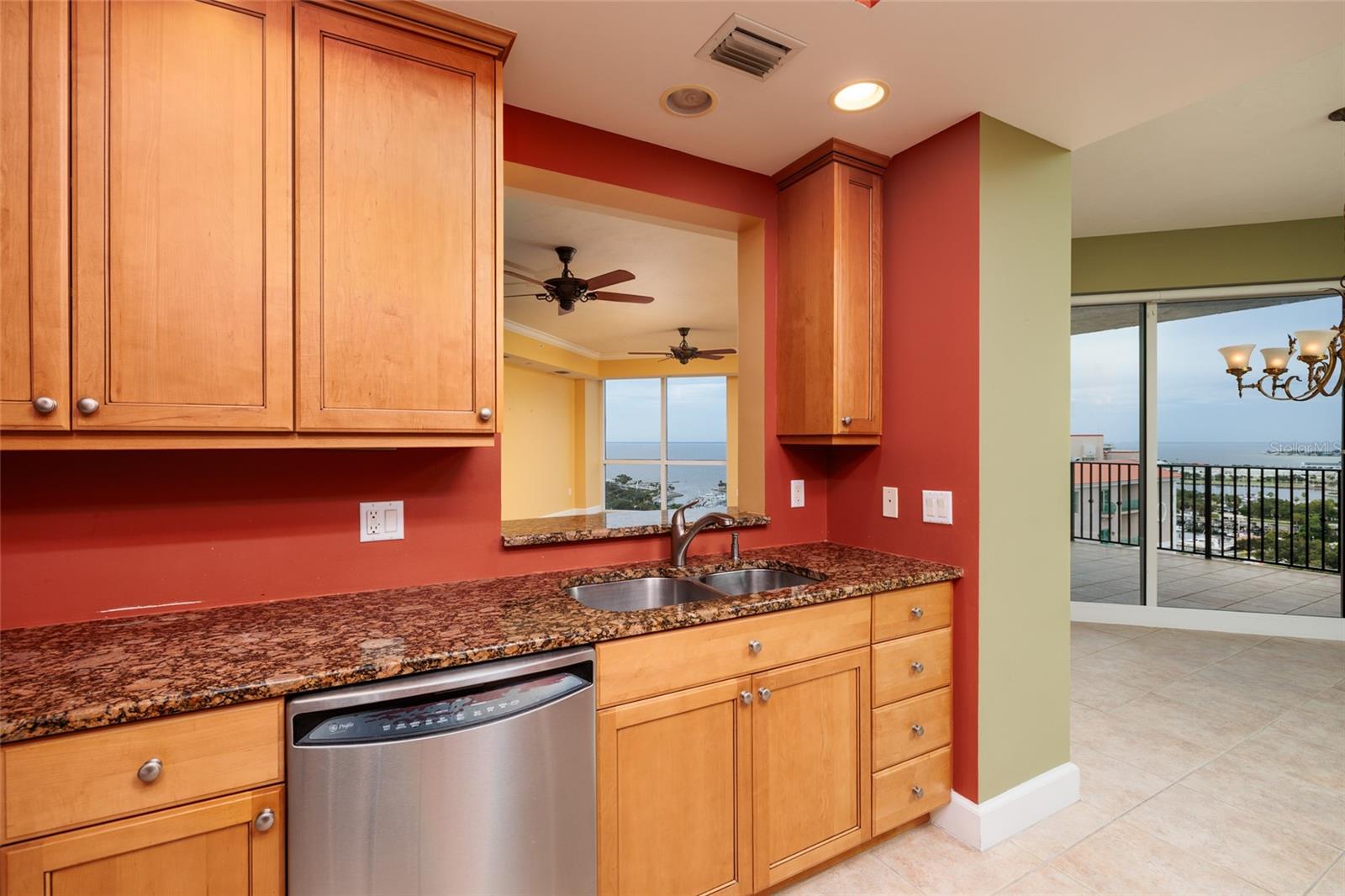 300 Beach Dr Ne #1804 Property Photo 28