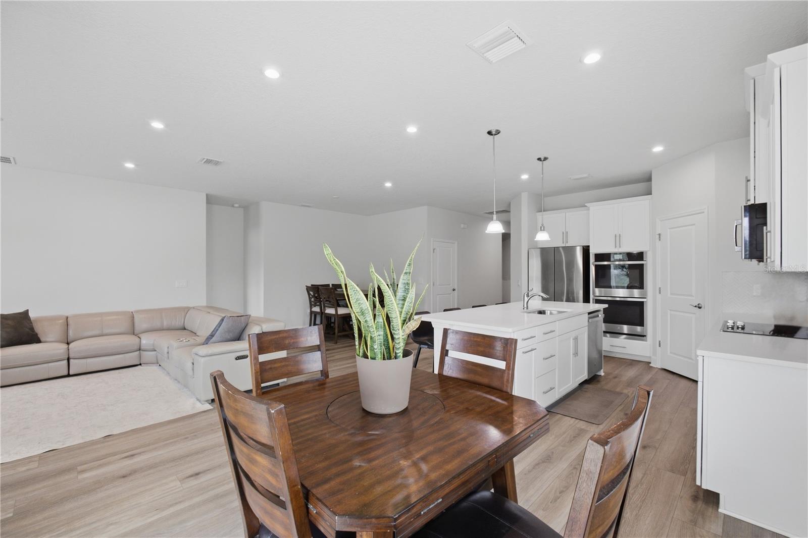 8324 Greenway Ave Property Photo 16