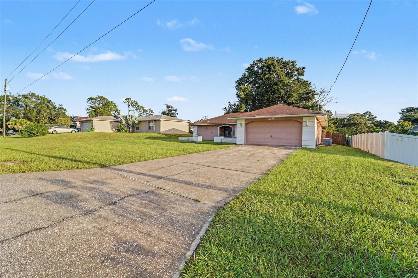 12222 Legend St Property Photo 5