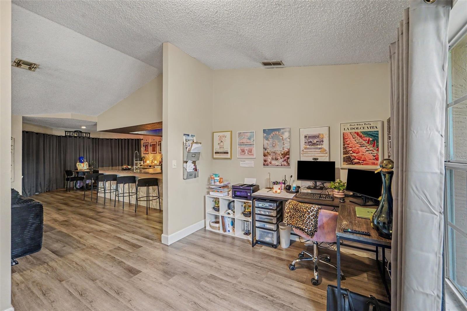 12222 Legend St Property Photo 10