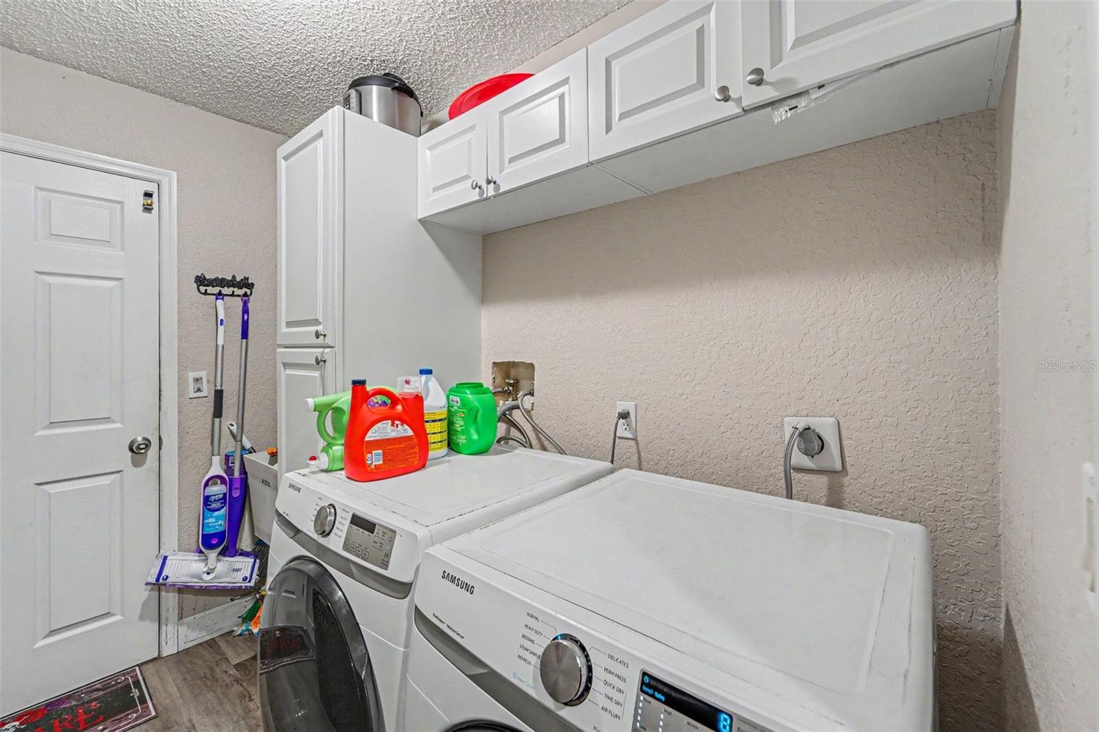 12222 Legend St Property Photo 16