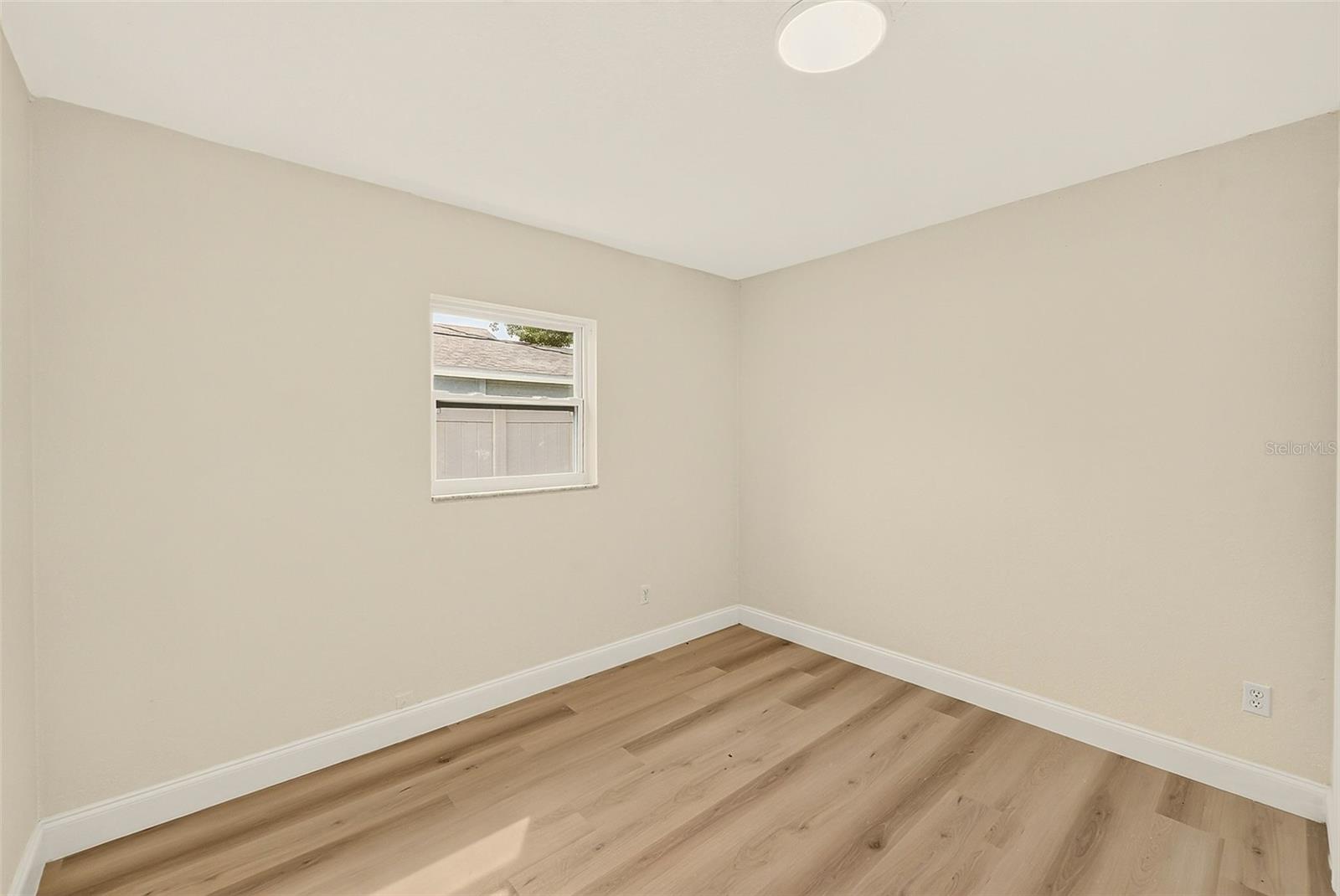 214 45th Ave Ne Property Photo 21