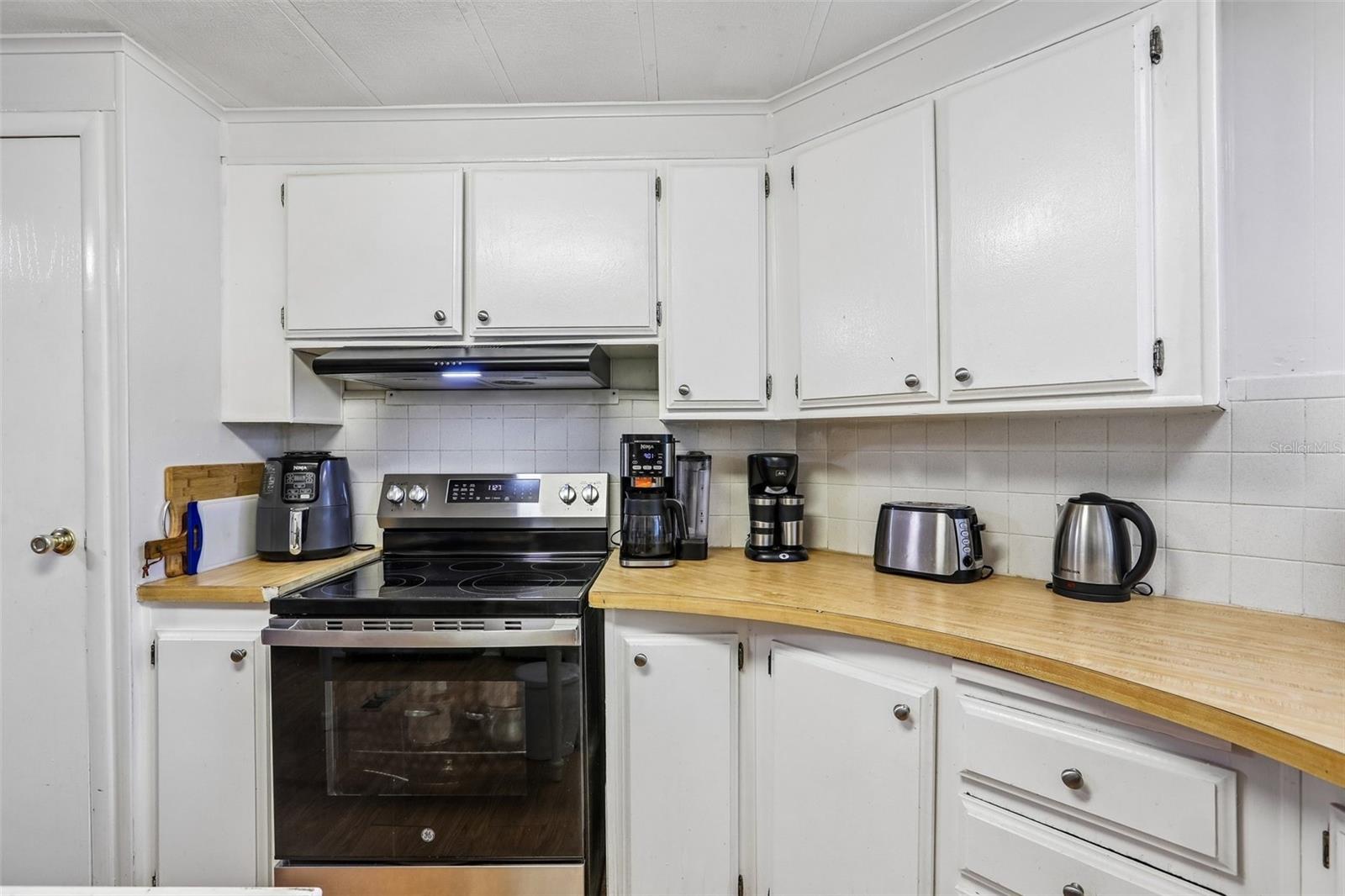 8807 Sheldon West Dr Property Photo 7