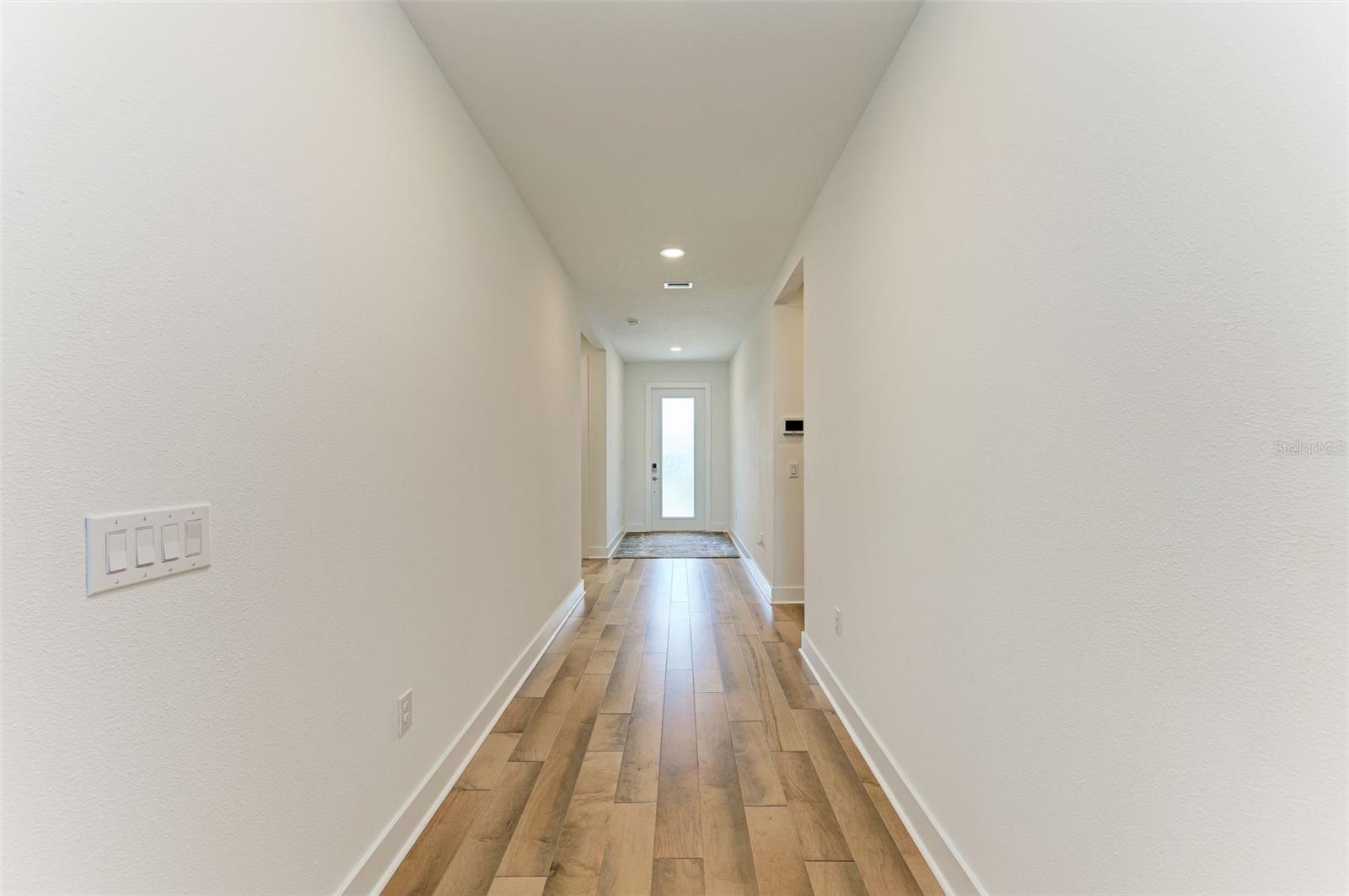 18530 Midsummer Pl Property Photo 31