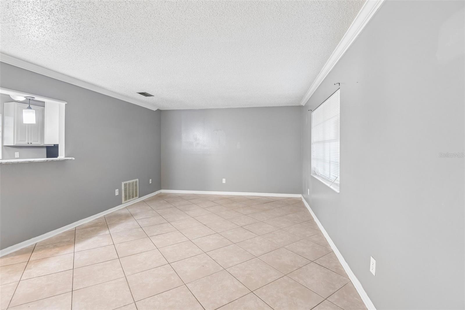 5550 Mariner Blvd Property Photo 16