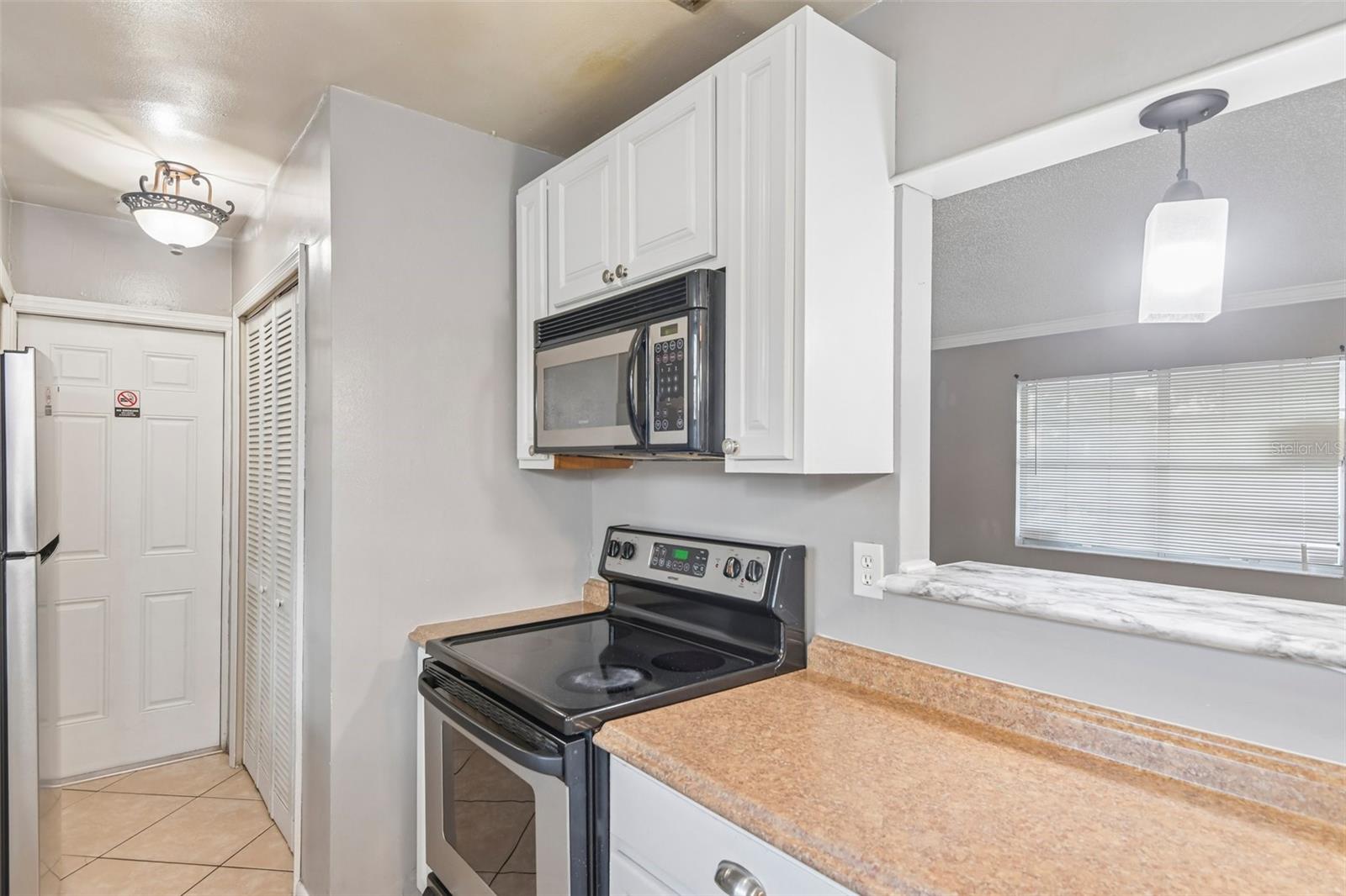 5550 Mariner Blvd Property Photo 24