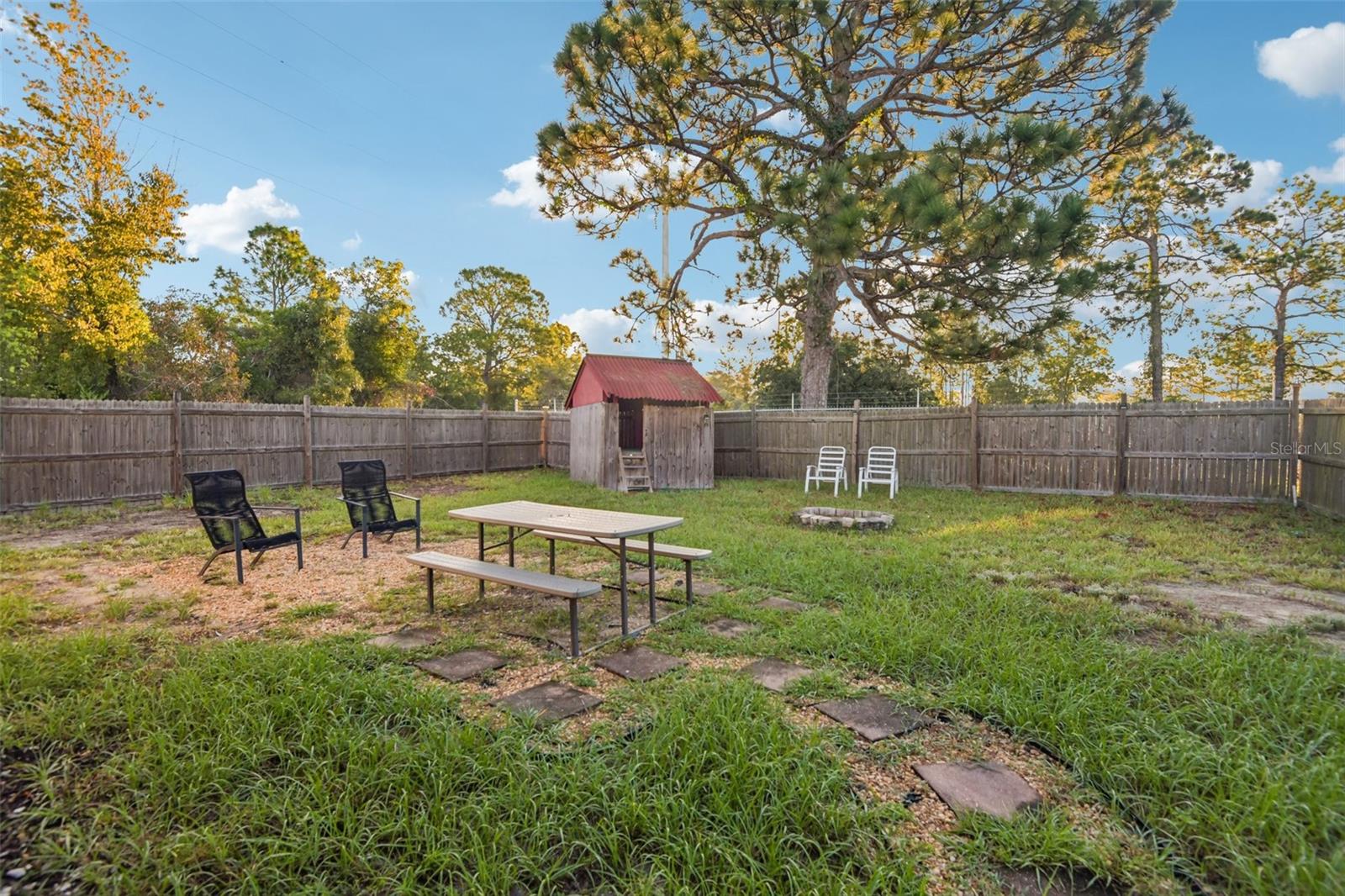 5550 Mariner Blvd Property Photo 31