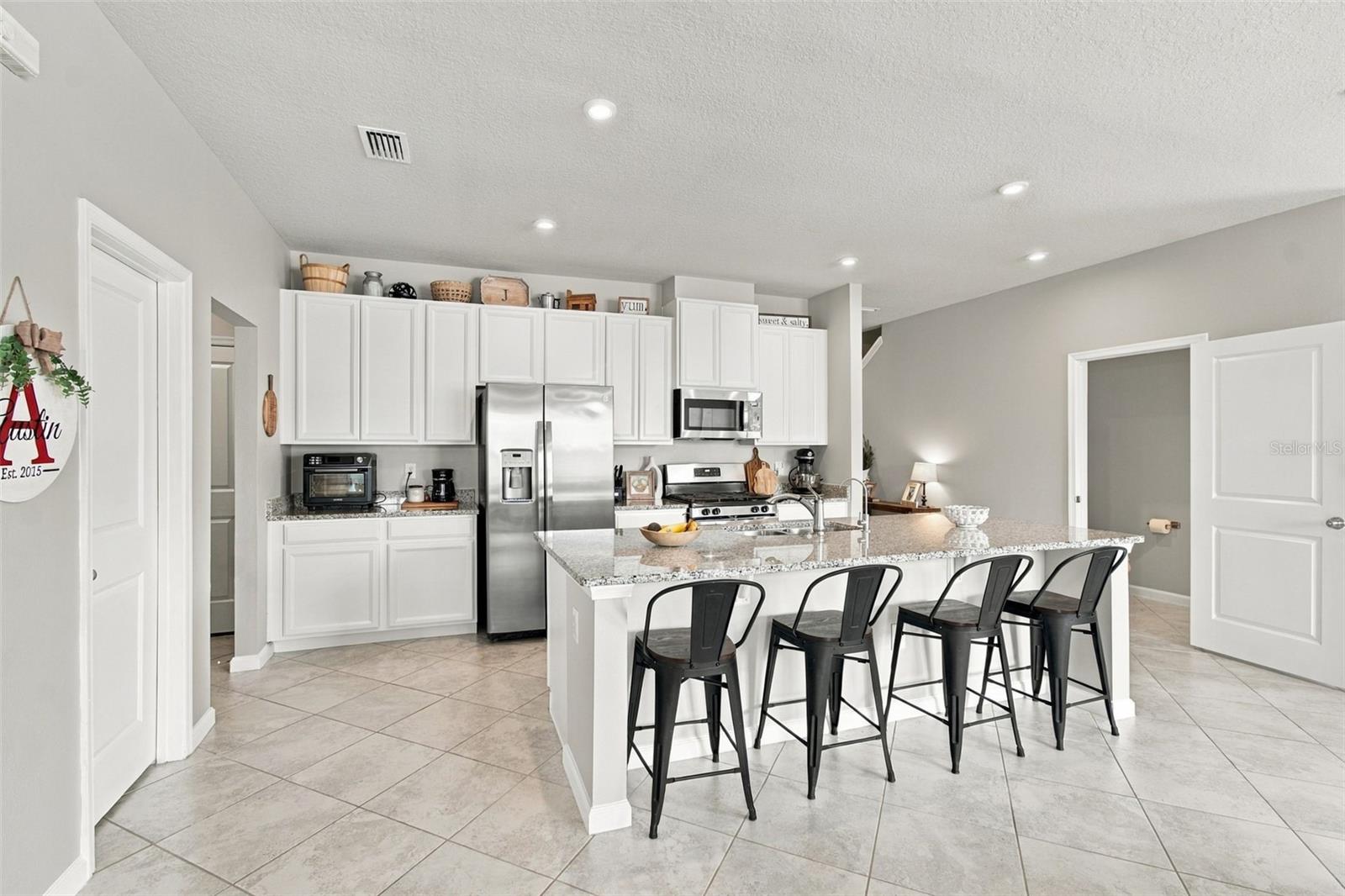 11609 Gold Dust Ct Property Photo 4