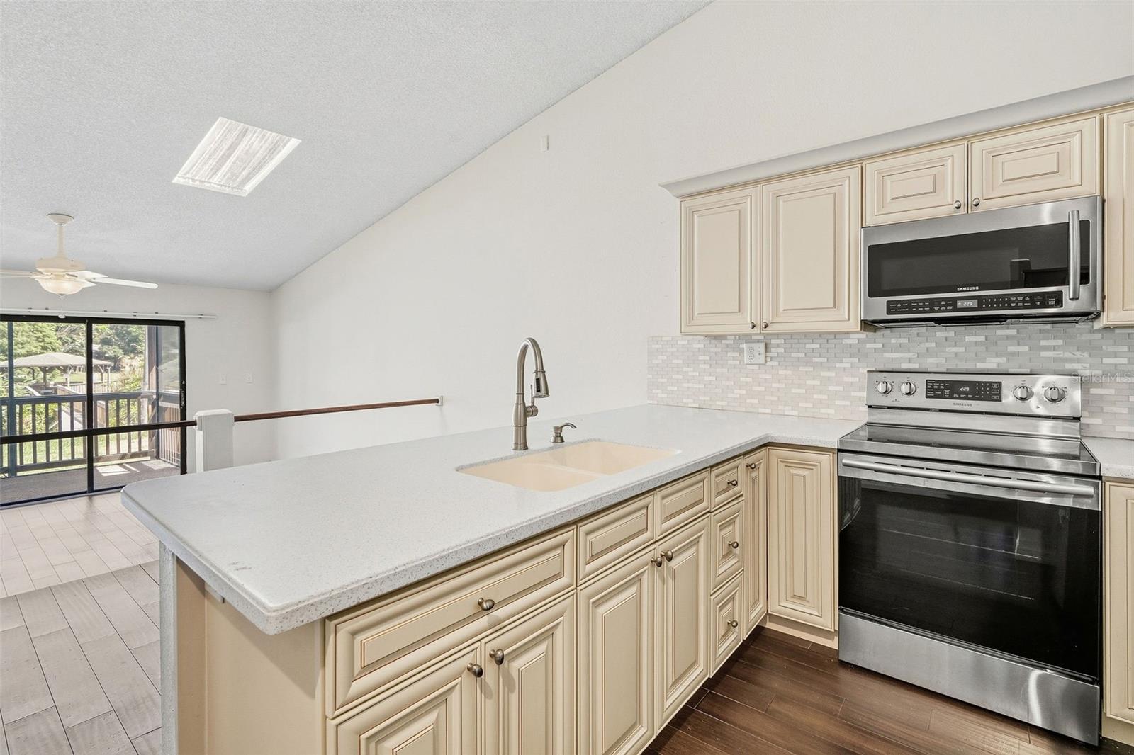 6387 92nd Pl N #1502 Property Photo 16