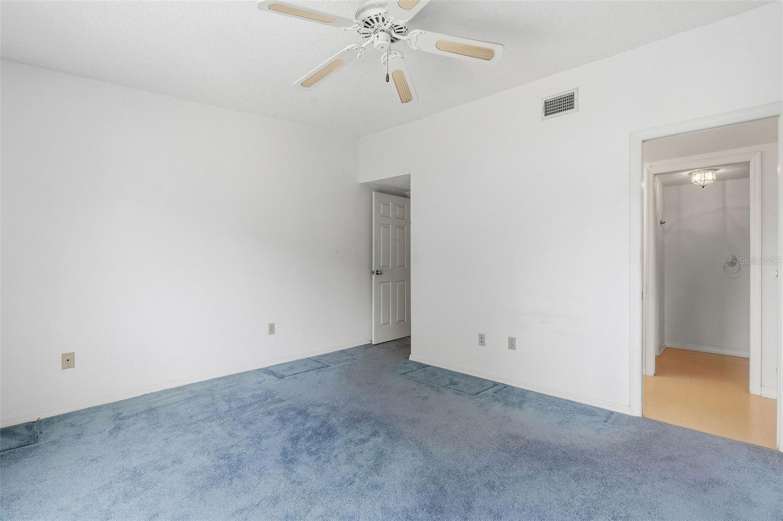 6387 92nd Pl N #1502 Property Photo 18