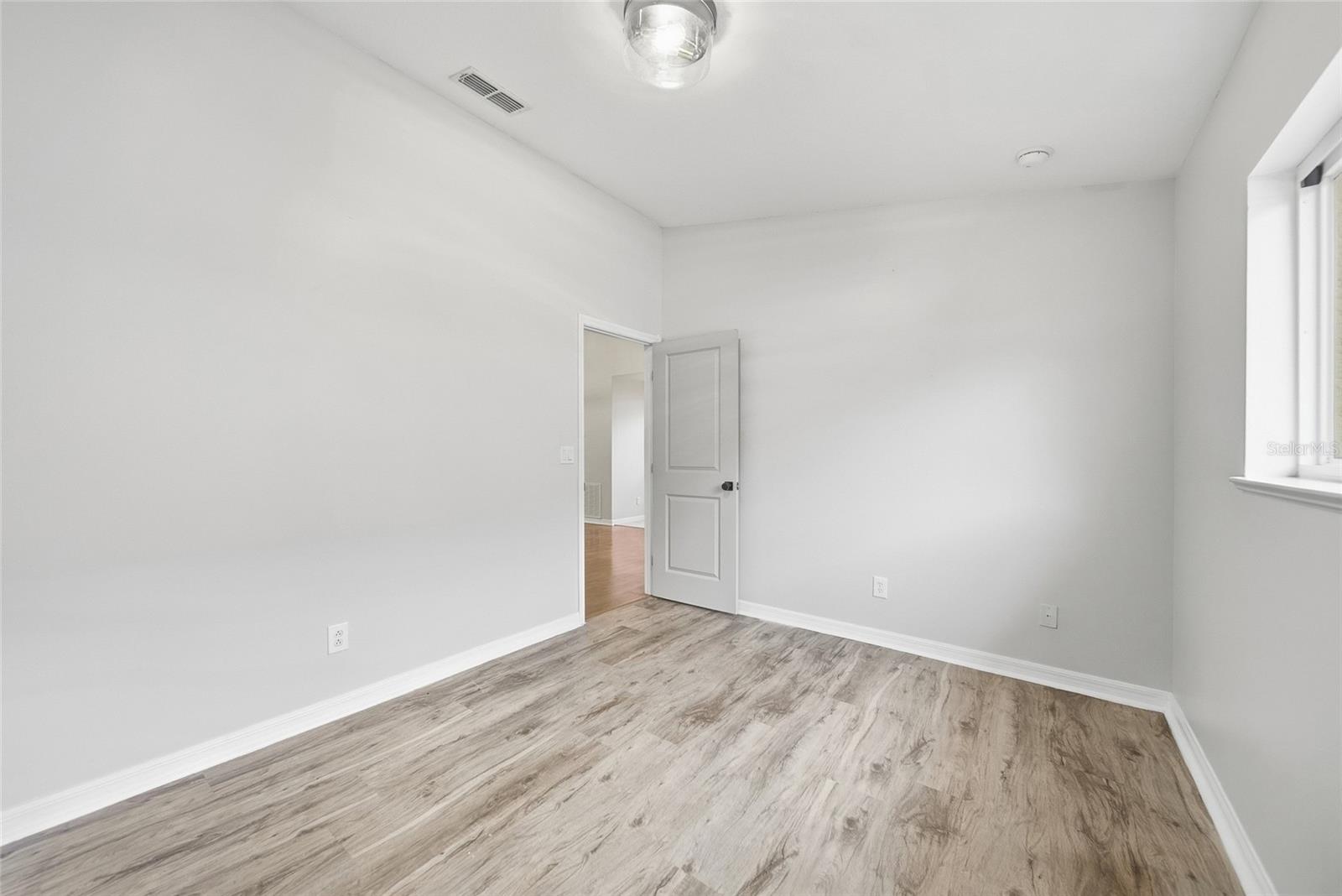4035 Carteret Dr Property Photo 11