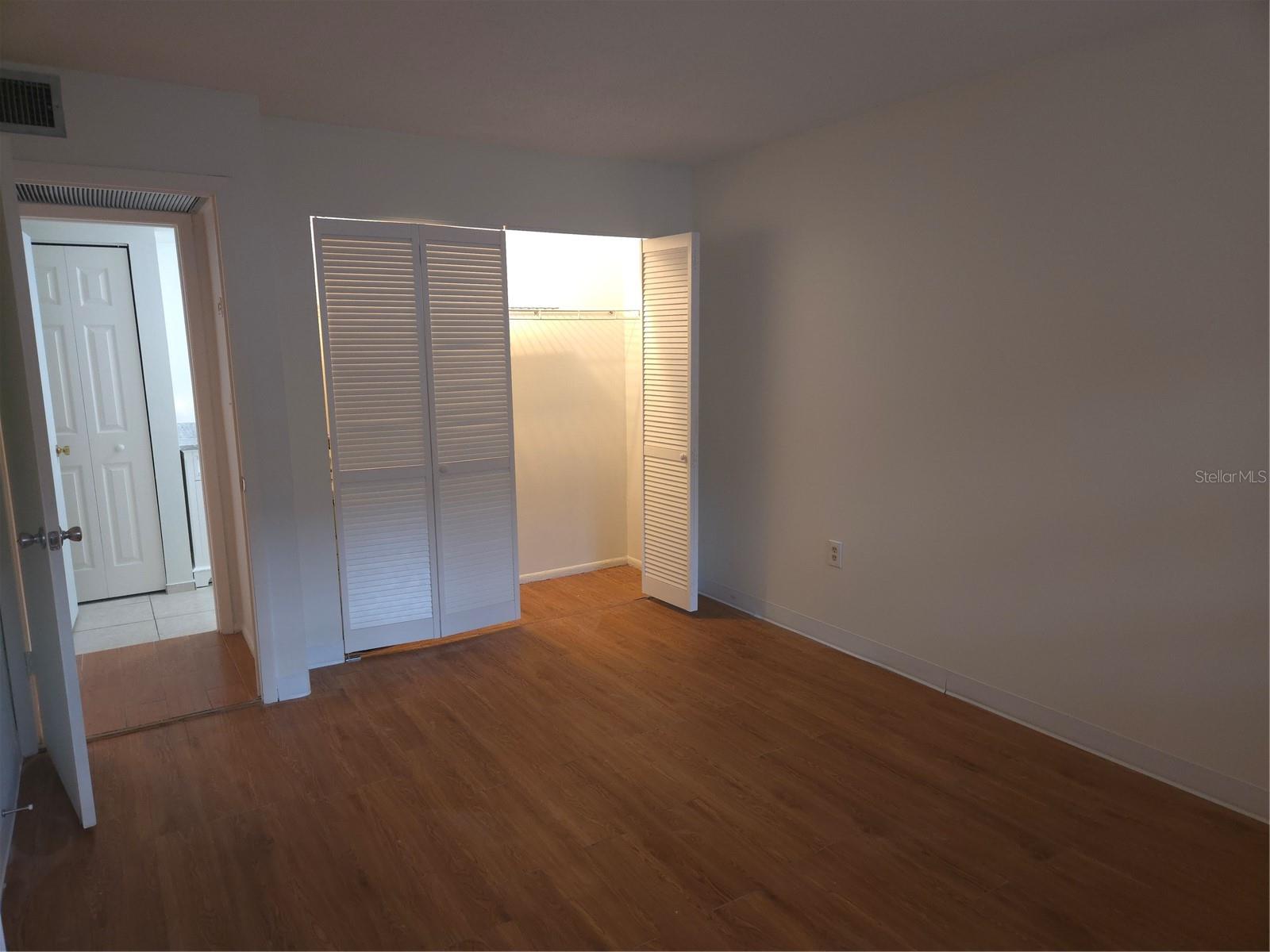 1975 W Bay Dr #403 Property Photo 12