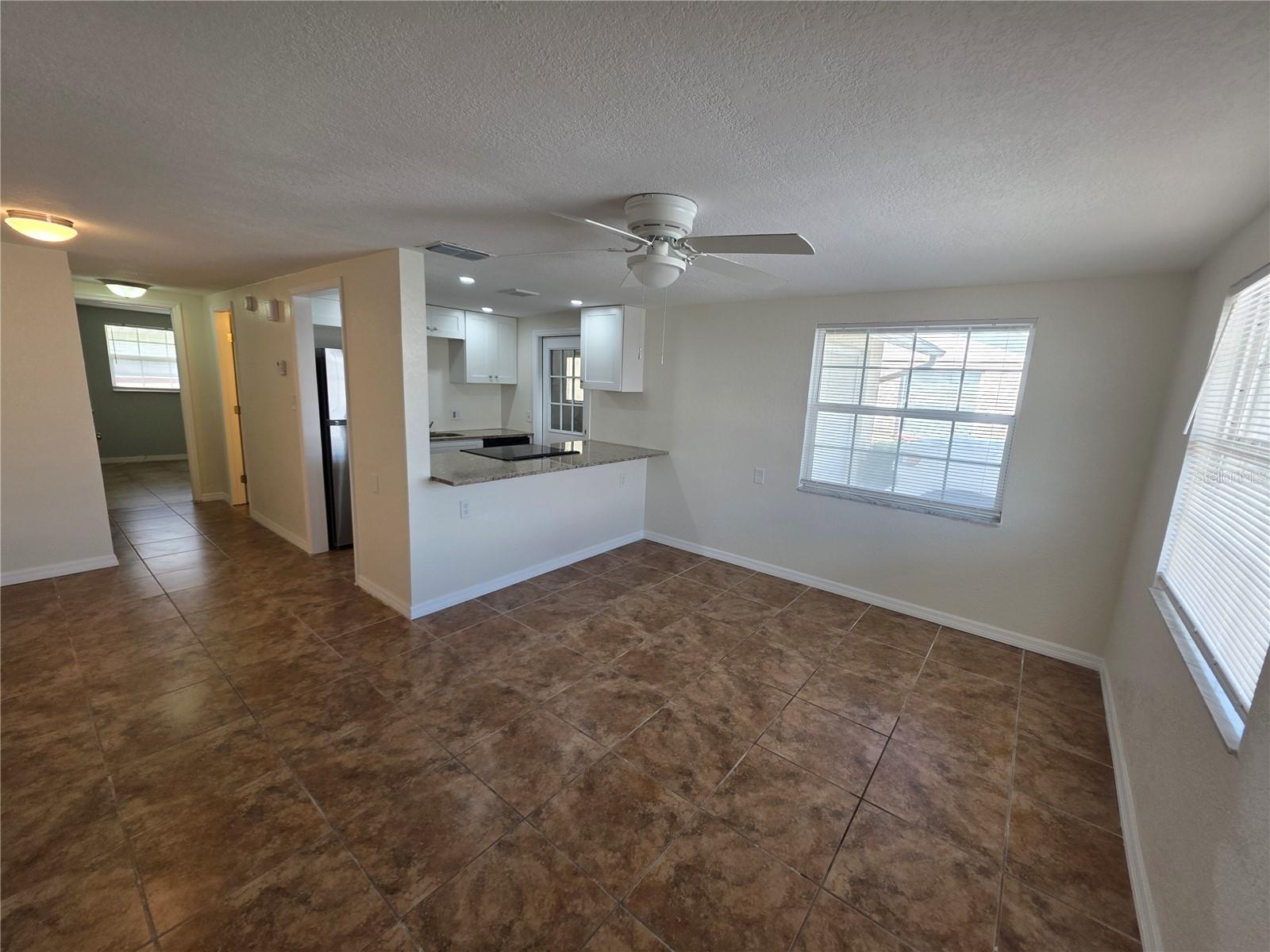 4926 Getner St #4926 Property Photo 3