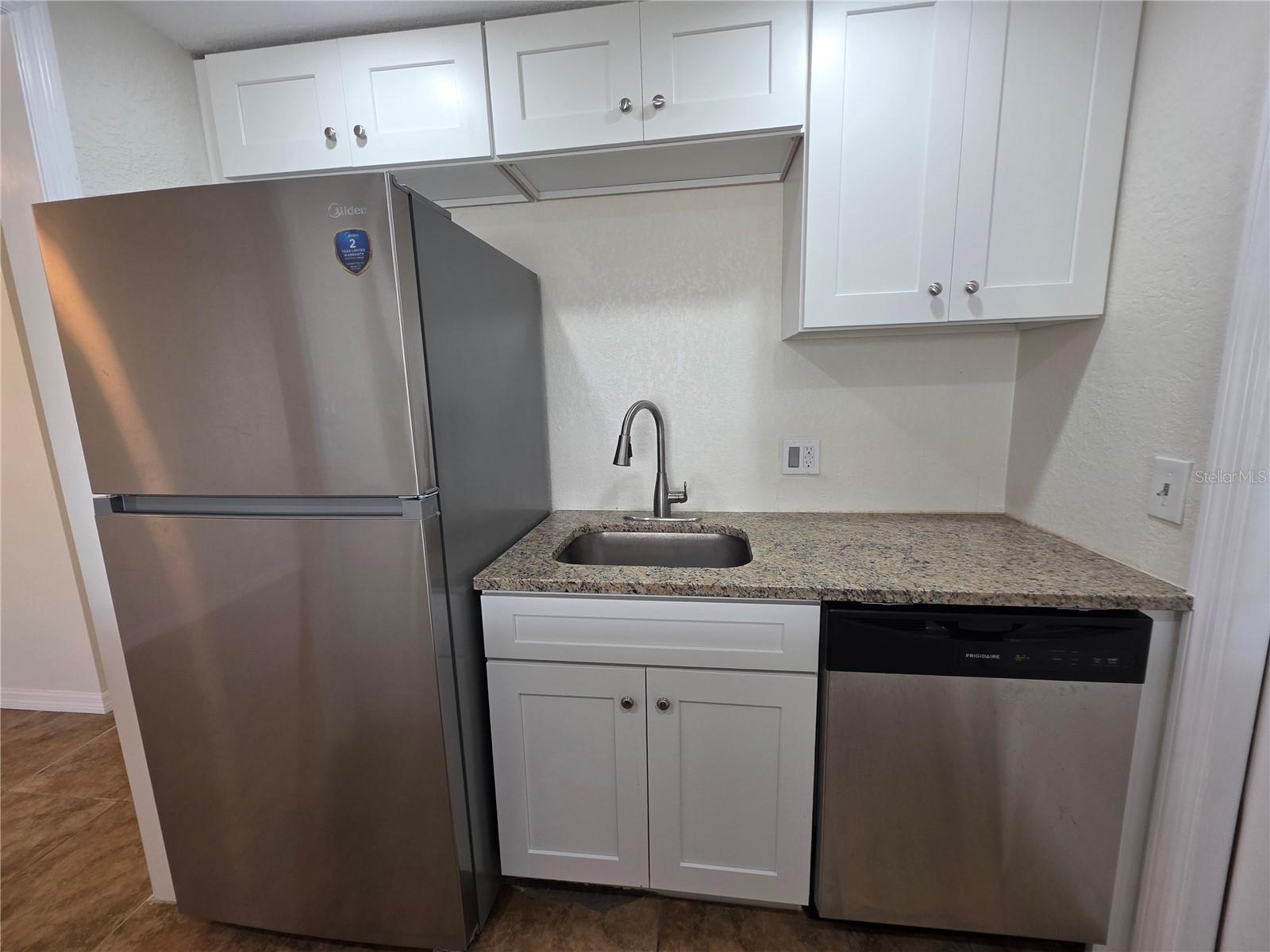 4926 Getner St #4926 Property Photo 6