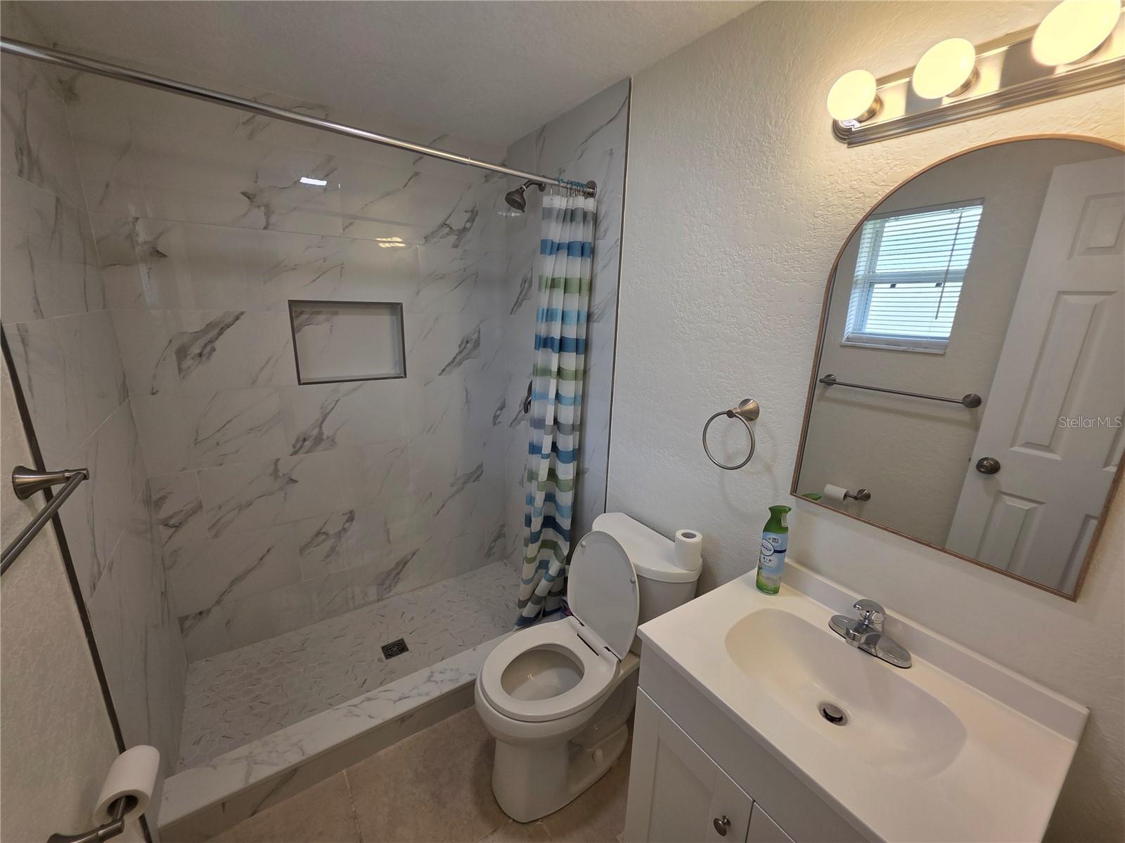 4926 Getner St #4926 Property Photo 10