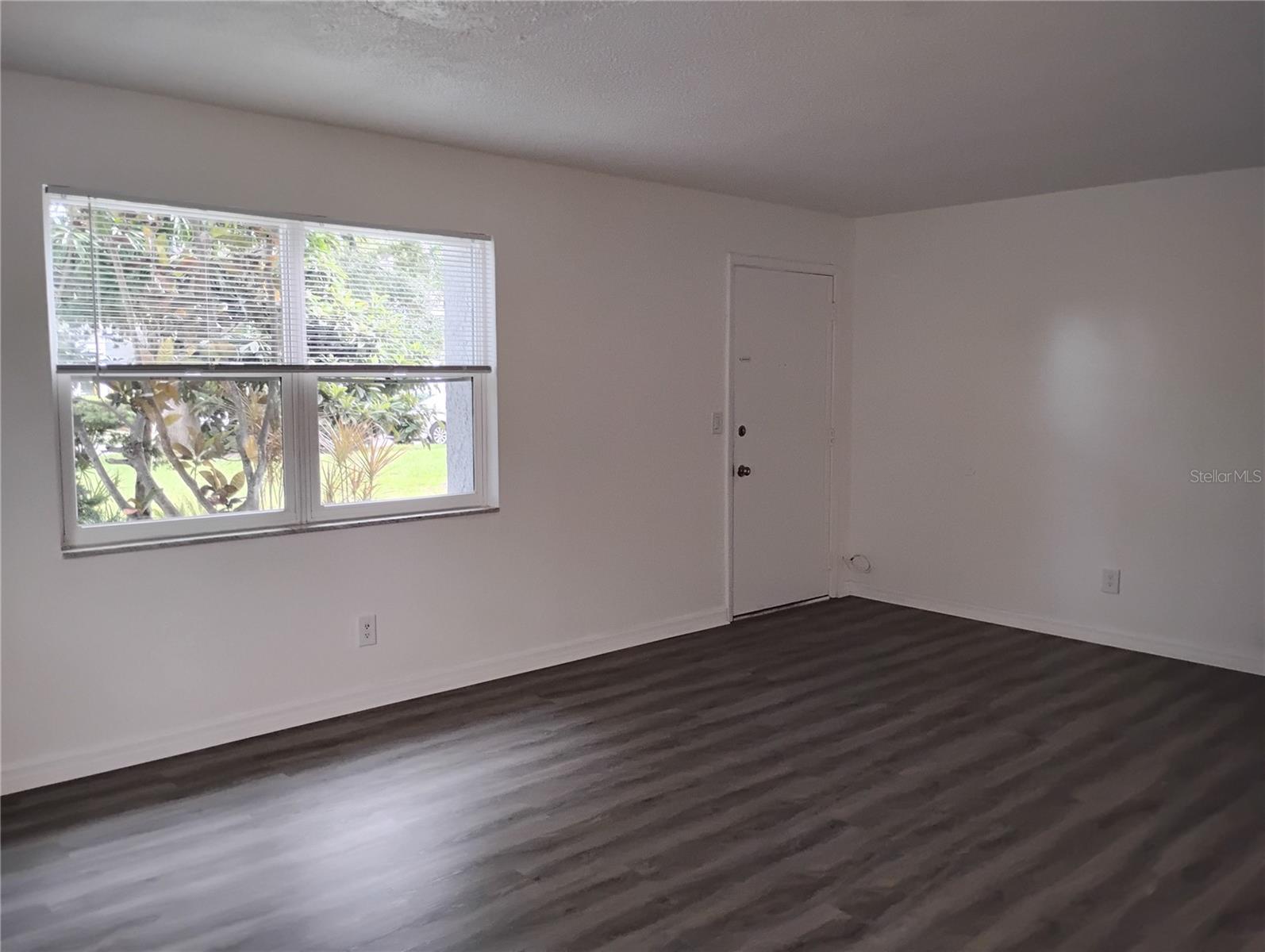 116 Sw Jefferson Cir #5 Property Photo 6