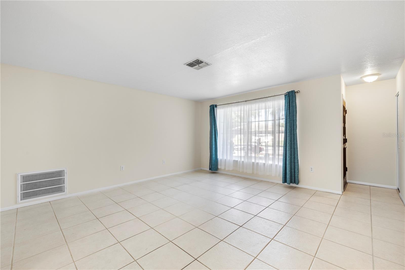 6432 Meadowbrook Ln Property Photo 8
