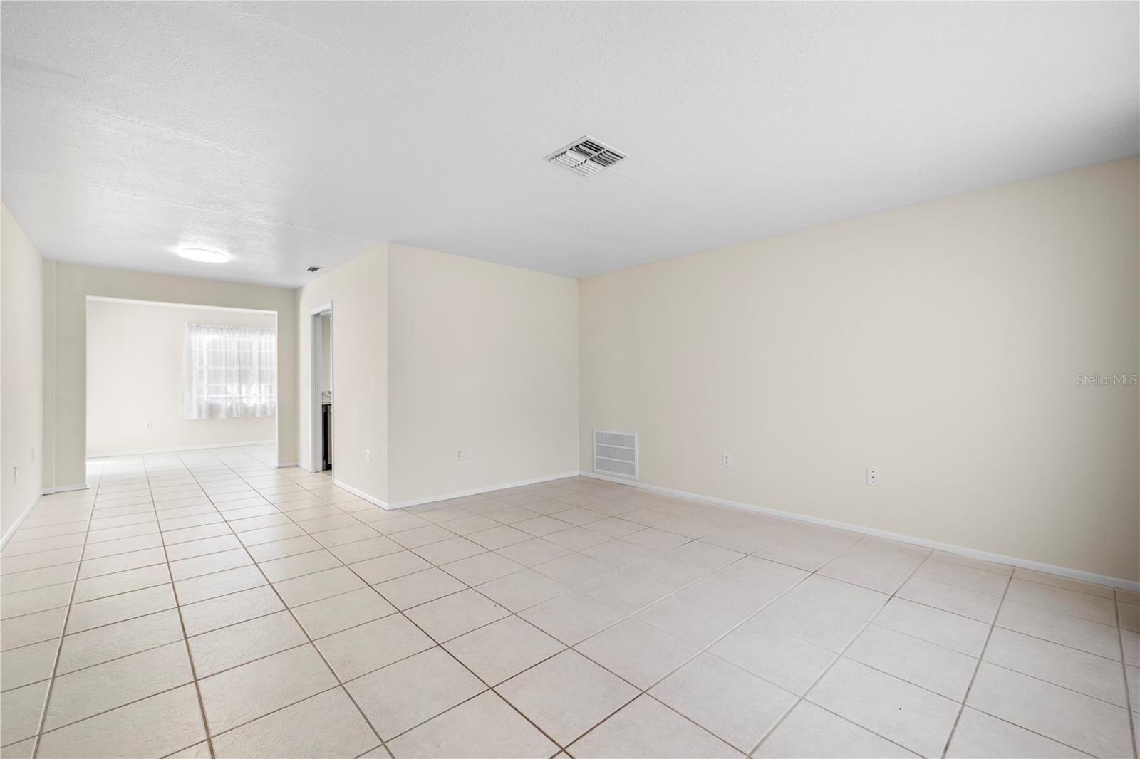 6432 Meadowbrook Ln Property Photo 9
